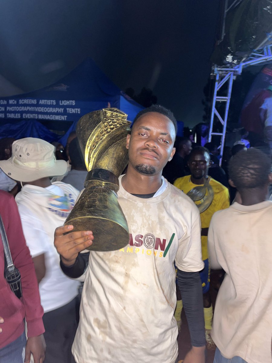 Da.vi๐ tweet media