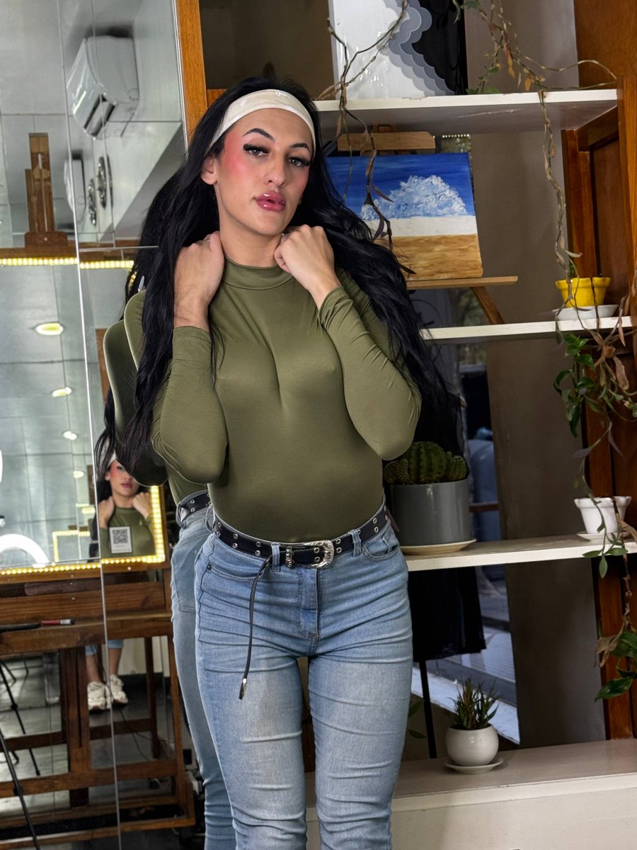 realannaluxx's tweet image. Order me first 🍸😏

#dayvibes #trendinggirl #scrollstop