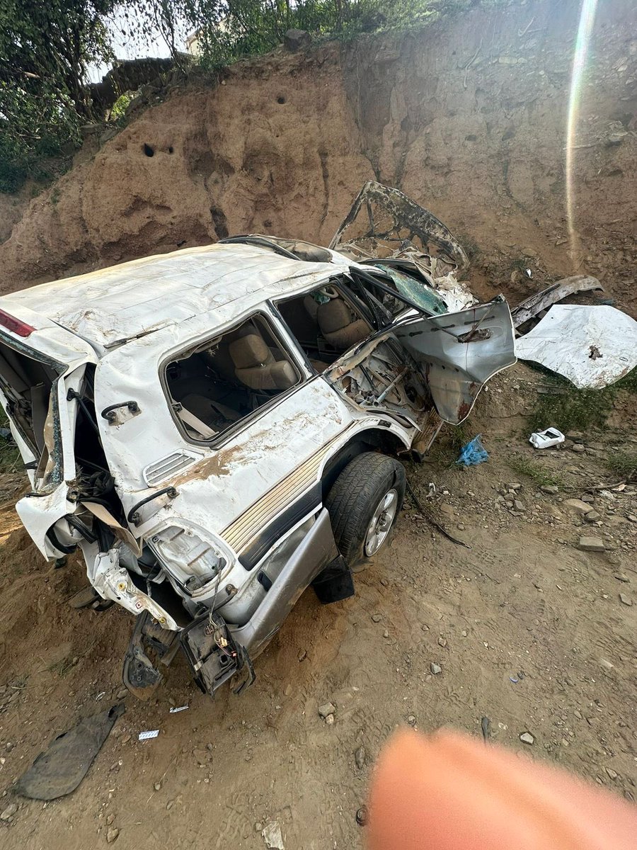 abuhsanoshdad's tweet photo. حادث مؤسف حدث صباح هذا اليوم لمعلمات  بمحافظة الداير بمنطقة #جازان  راح ضحيته 4 معلمات والسائق …
واصابة معلمتين  بإصابات خطيرة 
نسأل الله ان يرحم من توفا وان يشفي المصابين https://t.co/xAsFR2cPJo