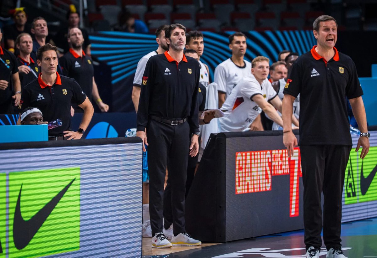 🎉 ENTRENADORES 🎉

¡Estamos de enhorabuena!

Mandamos nuestra enhorabuena a nuestro amigo y socio Alberto Miranda (<a href="/AlMiranda77/">A. Miranda</a>) quedando campeón de <a href="/EuroBasket/">FIBA EuroBasket</a> con Alemania.

#EntrenadoresACLEB