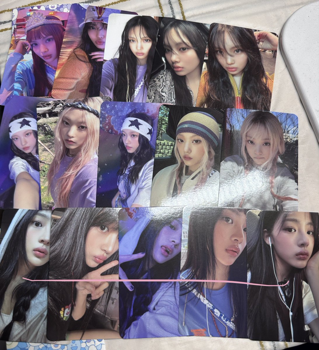 wwq_178's tweet photo. 뉴진스 하우스윗 스탠다드 슈퍼내추럴 앨범 포카 세트 양도합니다

하우스윗 민지1.0 다니엘0.8
슈퍼내추럴 해린1.0 해인0.6

디엠주세요

포카 교환 양도 거래 minji hanni danielle haerin hyein wts album poca photocard 해린 혜인 다니엘 민지 하니 포카 포토카드 위버스 weverse https://t.co/Jk5n3L1R45
