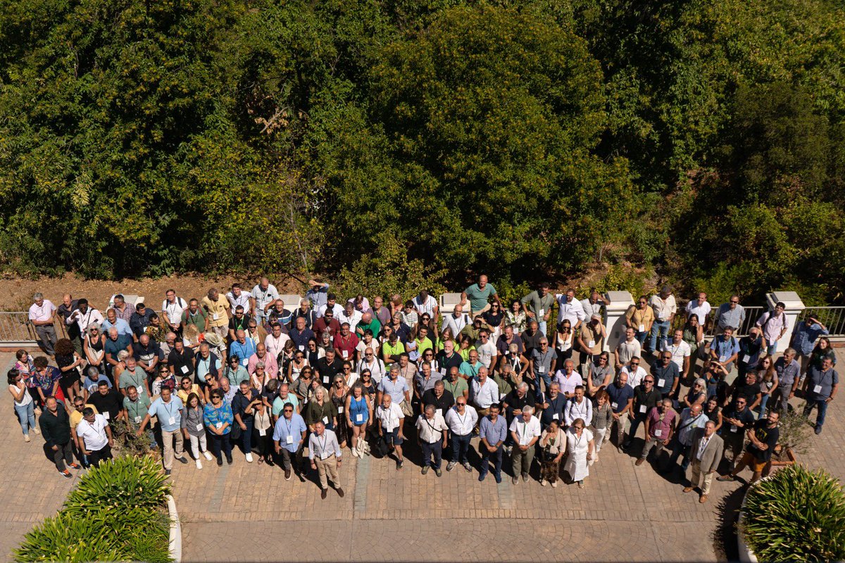 🌰 Nuestro #GDR ha estado presente en las XV Jornadas Europeas de la Castaña ‘Eurocastanea 2025’.

Más de 2️⃣0️⃣0️⃣ congresistas llegados de toda España, Francia, Italia, Austria, Portugal y Grecia han participado en esta iniciativa, desde el 10 al 13 de septiembre, en #Aracena.