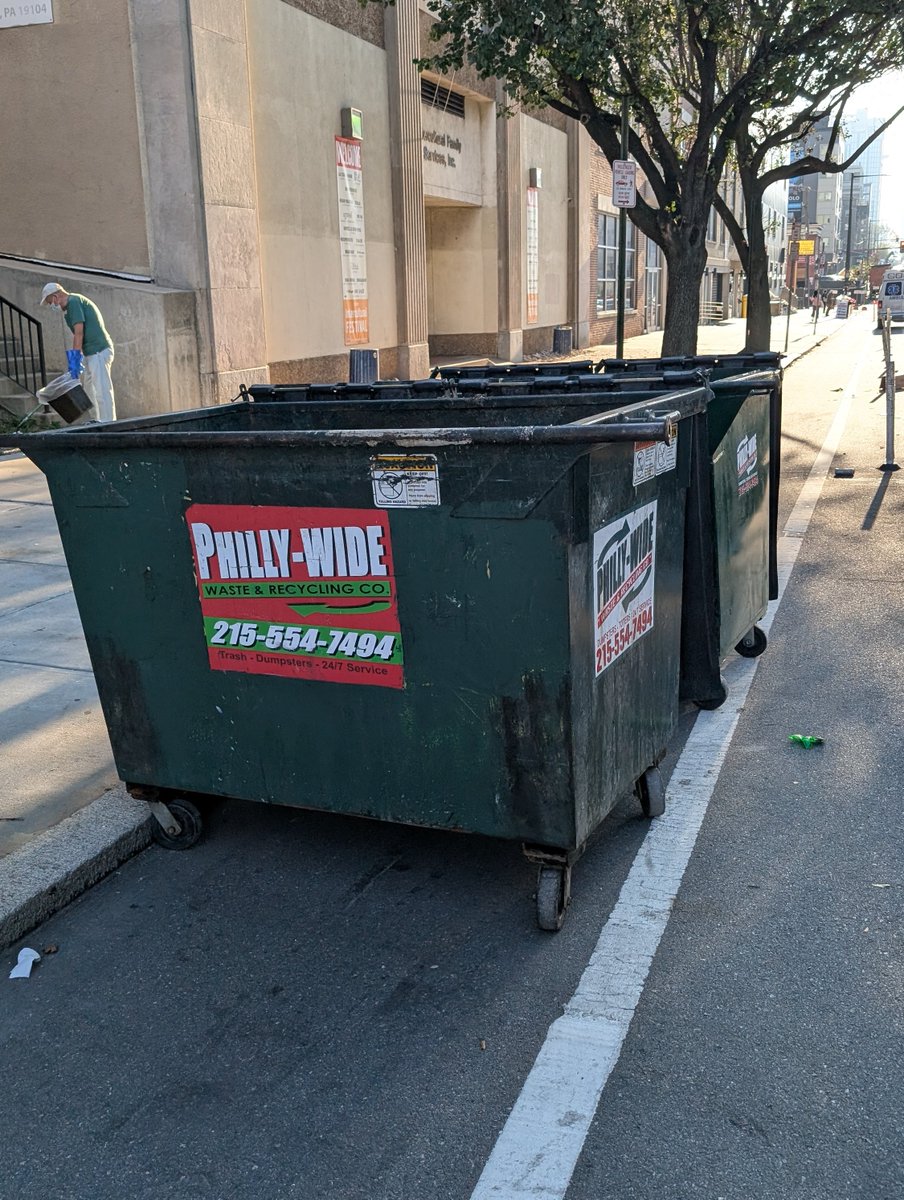 jbja109's tweet photo. Hey "Solo on Chestnut" 4233 Chestnut, be a better neighbor and don't endanger the safety of people using the bike lane. Also a violation @PALaborIndustry 👀 @CouncilmemberJG  @philly311 https://t.co/wR3mG8KypU