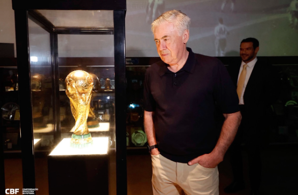 Carlo Ancelotti em entrevista ao jornal L'Équipe, da França, falou sobre a obrigação da seleção brasileira ganhar à  próxima Copa do Mundo.

- A obrigação é tentar, ninguém tem obrigação de ganhar. Quem no futebol tem obrigação de ganhar? No futebol, muitas coisas podem acontecer