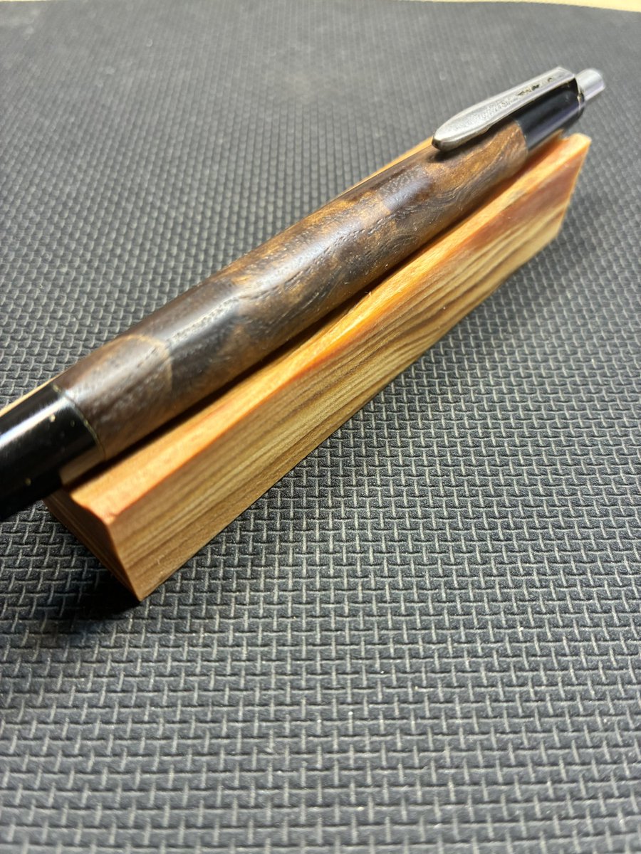 文房具好き DlPF1ZLUwAA5ncQ.jpg