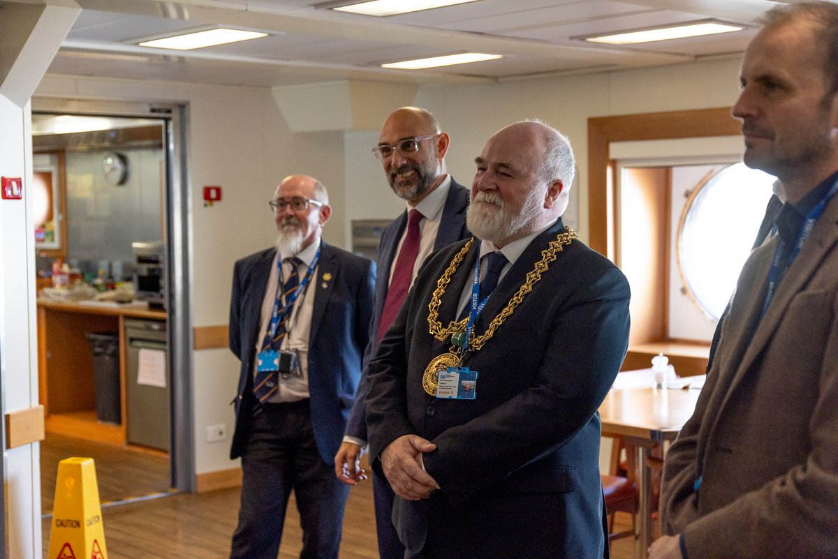 We were delighted to show off RRS Discovery to a group of local political representatives, including MPs, MSPs and representatives from Dundee City Council last Friday during our Discovery 100 event in Dundee.