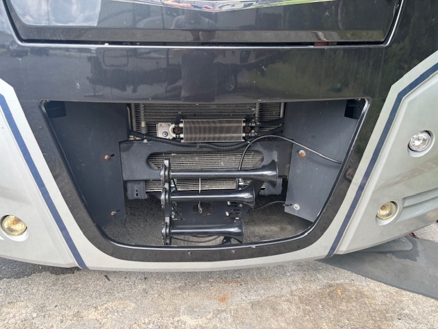 Hornblasters tweet media