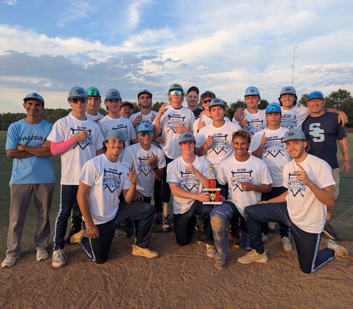 TOURNAMENT CHAMPS☝🏻
Towson Univ Showcase
SANDY SPRING FALCONS ⚾️