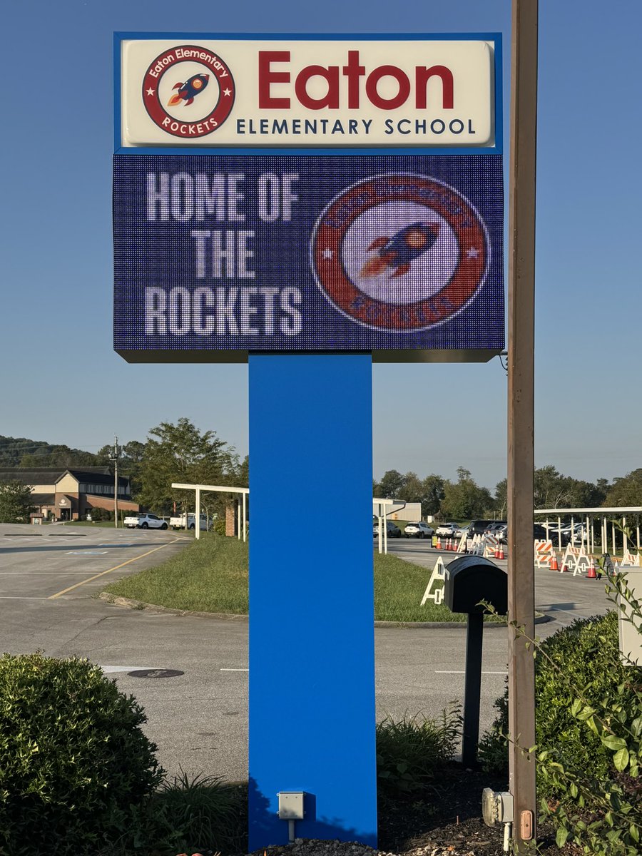 AlanRamos37774's tweet image. Visiting the @EatonElementary ohana this morning! #LoudonCounty #LiloAndStitch #Ohana