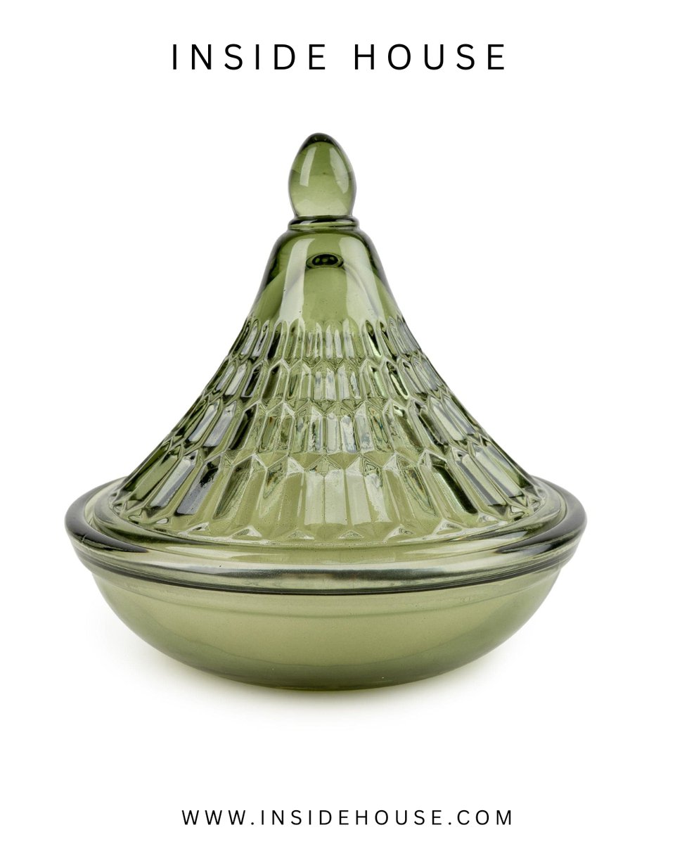 The Embossed Tagine Glass Candle in Green marries the charm of Moroccan design with the tranquillity of nature-inspired hues. Crafted from premium glass with a vibrant green finish, this candle features a detailed embossed pattern that mimics traditional Moroccan art.