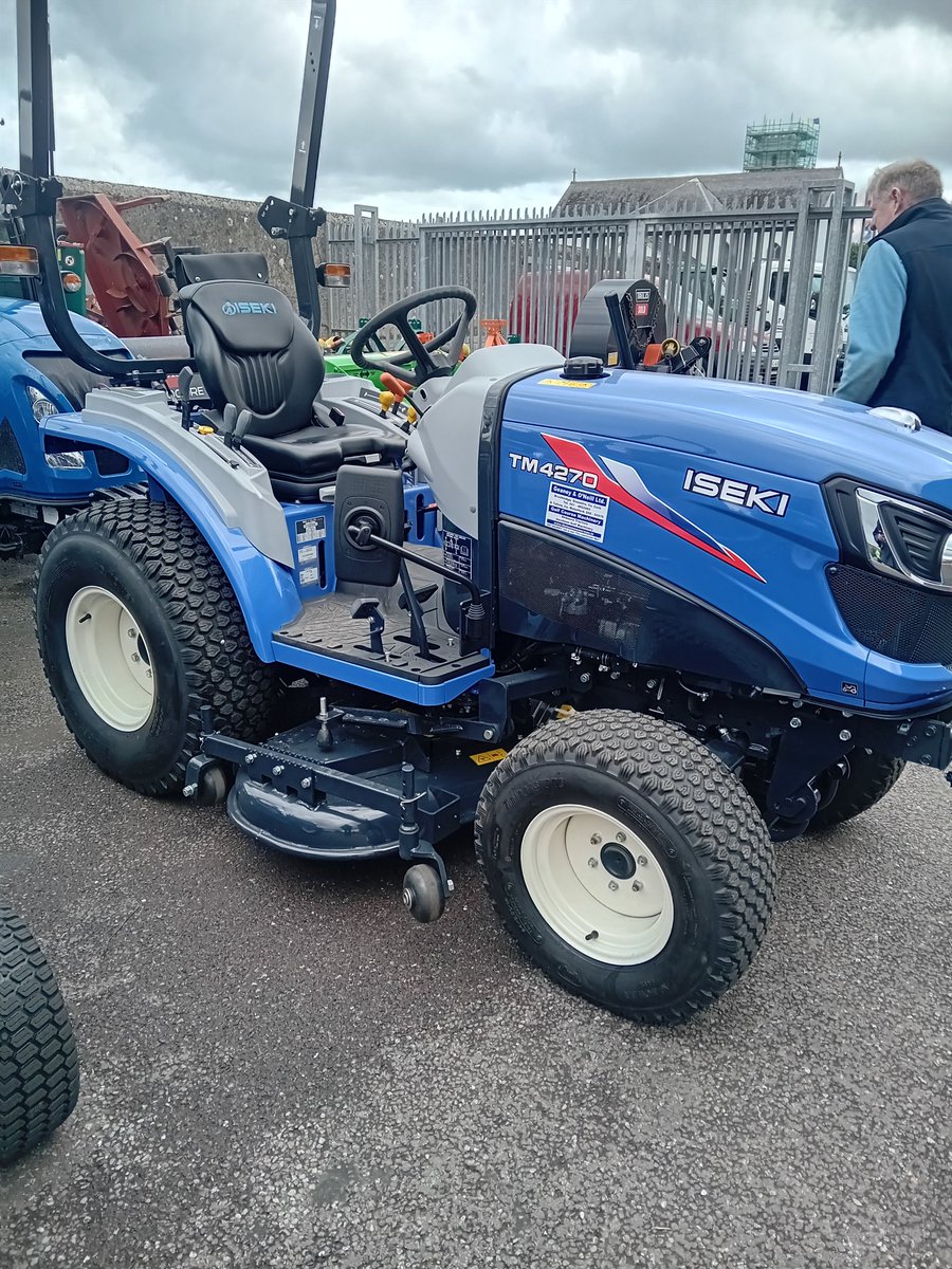 GeaneyL's tweet image. Getting ready for our Turf Care Demonstration Day tomorrow! 
Join us Tuesday and Wednesday in Tallow to see the best turf machinery in action, meet our friendly team &amp;amp; connect with like-minded professionals.
📍 Geaney O’Neill, Convent St, Tallow
#TurfCare #DemoDay #baroness