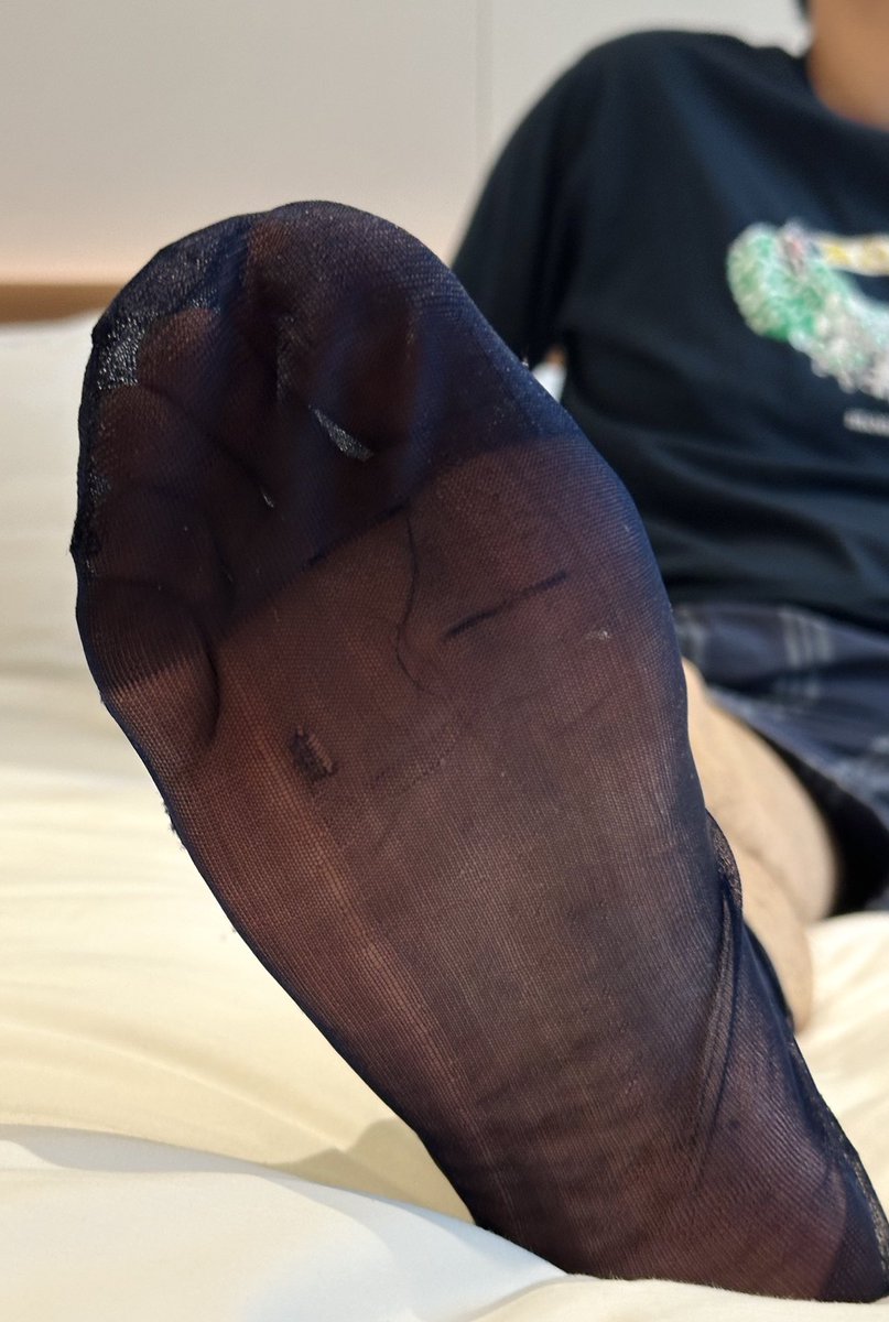 drkside2018's tweet photo. 🦶 https://t.co/hqL7HIrmRR