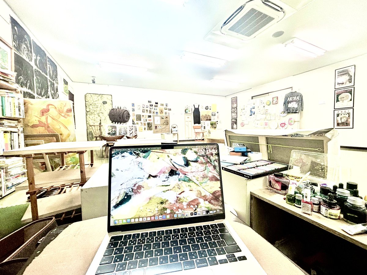 mtree0906's tweet photo. 今年も北斗会展に出展させていただきました。
例年以上に苛烈な制作スケジュールの中でなんとか出品できましたので、今週中にギャラリー82に足を運んでいただけたら嬉しいです！（今年も会期が短いですので、お早めにお立ち寄り下さいませ！）
日常をテーマに珍しくモチーフのある絵を描きました！ https://t.co/pnLaQ9SflY