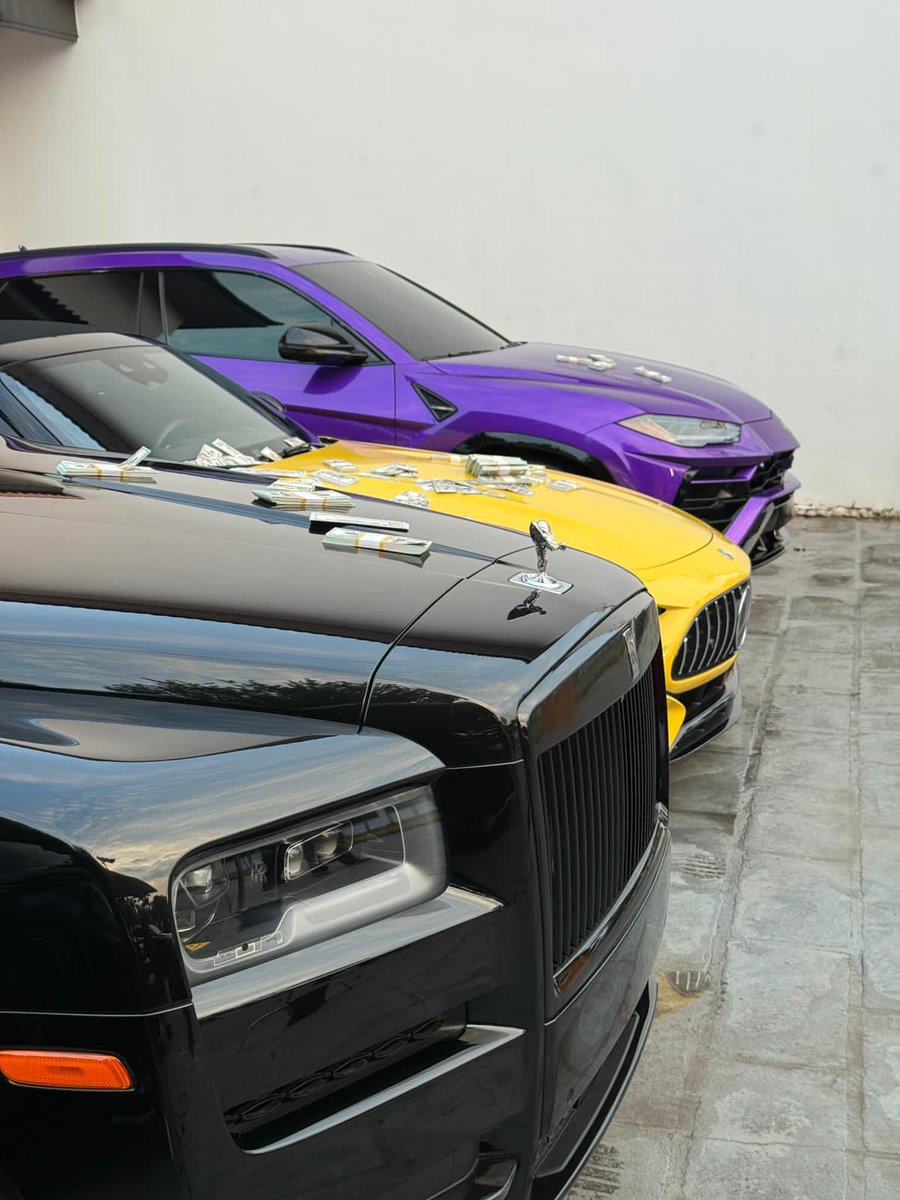 Medikalbyk's tweet photo. When you talk about the yellow talk about the purple ! Too stubborn my g 🖤 @shattawalegh https://t.co/mtjMxXchyz
