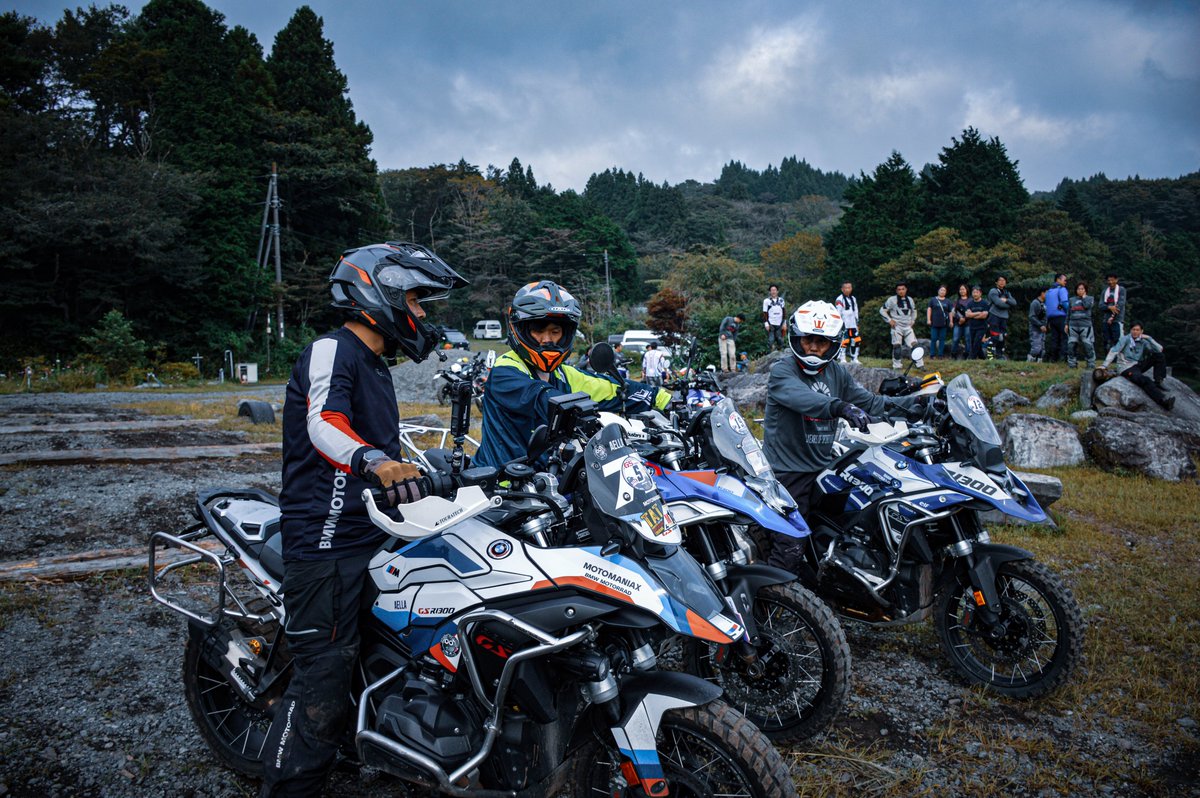 Motomaniax_ch's tweet photo. GSの特徴を熟知したマーシャルによるとってもイヤらしいSSの連続💧
選考会1ヶ月前にこの競技形式でのトレーニングが出来たことは感謝しかない!
ルーマニア行きの切符を手にするのはこの中の誰か?はたまた別の誰か?
#r1300gs #bmwmotorrad #gstrophy2026 https://t.co/7Si3rO2aEi
