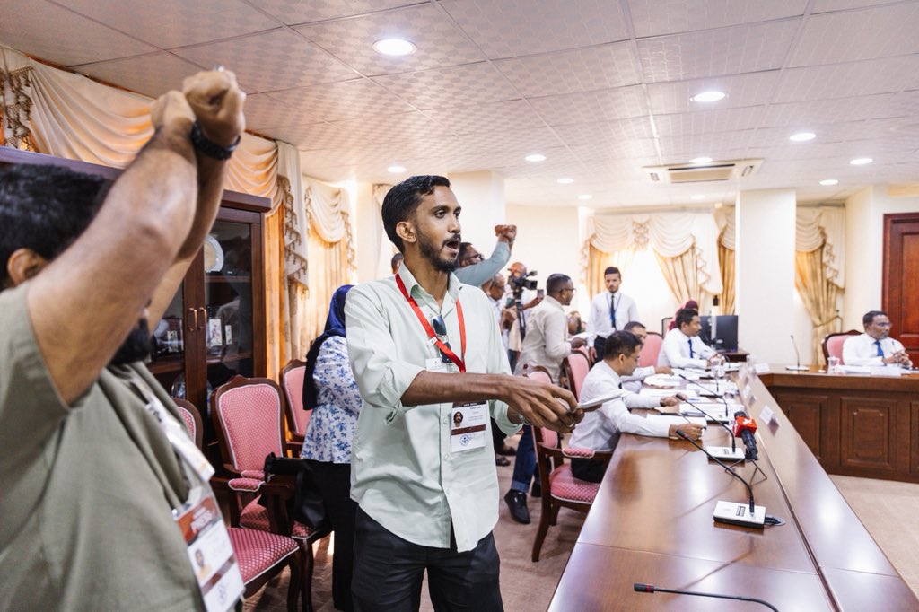 Journalists and public protest at the parliament committee after the committee chair refused to present the petition submitted by journalists to the committee.

#CtrlBillBeyrukurey #CTRLehNukureveyne #SaveOurSocials #SkibidiSarukaaru #ToxicIslaahu
