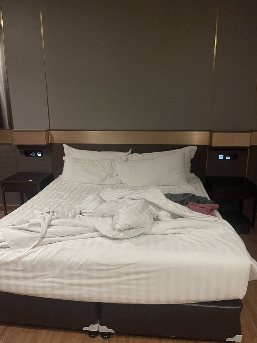 Hello 
#Poipet 
#ปอยเปตรับงาน 
#หญิงแท้ 100%
Perempuan 100%