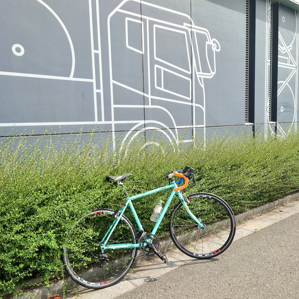 e_chari's tweet photo. いつぶりだろう…
久しぶりに、Myロード出動🚴💨
一番驚いたのは、自分の体力の衰え💦
#イーチャリティ #ロードバイク #サイクリング #echarity https://t.co/exFYwHMZ5f