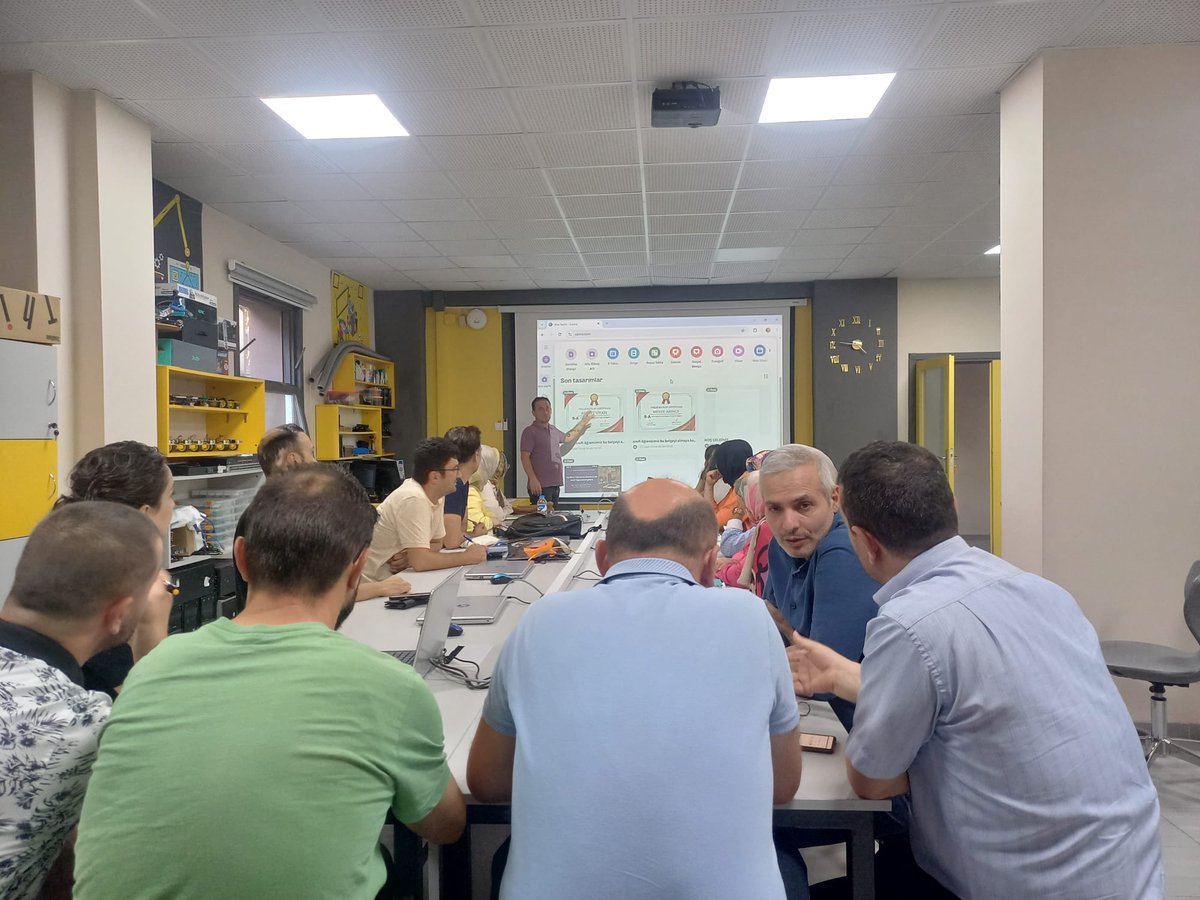 Trabzon İl MEM YEĞİTEK şubesi olarak Sosyal Bilimler Lisesi ve Mahmut Celalettin Ökten AİHL'de 8-12 Eylül 2025 tarihlerinde öğretmenlere yönelik düzenlediğimiz Yenilikçi Öğrenme Alanlarında Aktif Öğrenme Eğitimimizi tamamladık.
<a href="/hasan_uygun91/">hasan uygun</a> <a href="/Trabzon_MEM/">Trabzon İl Milli Eğitim Müdürlüğü</a> <a href="/yedamlaci/">Yunus Emre DAMLACI</a> <a href="/mebyegitek/">Yenilik ve Eğitim Teknolojileri Genel Müdürlüğü</a>