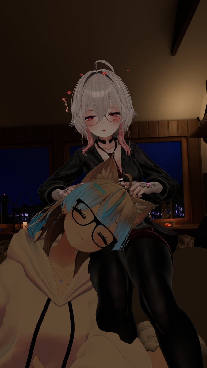 nekosuzu_neko's tweet image. 寝ようと思たっらなでモールに参加することができました。
とても眠い中、れがしーさんに撫でててもらいました!
30分という短い時間でしたが、たくさんお話しながら撫でてもらいました。
#なでモール 9/13