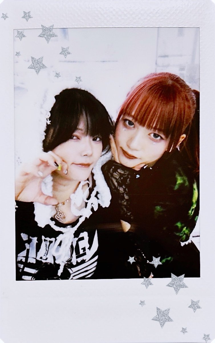 普段オンラインで大雑談かましてるからこの2日間ぶっちゃけ久しぶりに直接会えた感覚あんまなかったけど、チェキの撮られ方はしっかり忘れてて時間の流れ感じた(^_−)−☆

会ってお話できる機会を作ってくれてありがとう👑⸝⋆⸝⋆
(白飛びしてないのだけ掲載˖ ࣪⊹)
#ひゅがチェキやで