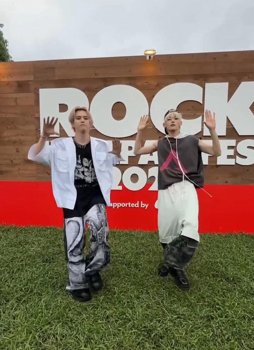 JO04_JP's tweet image. 📢TikTok🆙
@mazzelofficial 様SNS
#SamuraiChallenge が🆙
TikTok
vt.tiktok.com/ZSDrfLa7x/
YouTube Shorts 
youtube.com/shorts/gHzG8ID…
Instagram Reels 
instagram.com/share/reel/BAO…
RANくんJOくんの素敵なコラボ✨
❤👍🏻💬🔄をお願いします
#MAZZEL_DANGER⚔️
#RAN #MAZZEL 
#ロッキン 
#andTEAM #JO