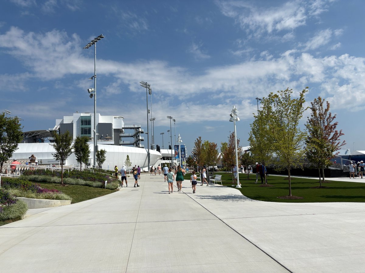 prusconstruct's tweet image. The Lindner Family Tennis Center shines thanks to the work of our incredible crews. We’re proud of what you’ve built.
#ThanksForBuilding #ConstructionAppreciationWeek #PrusProud