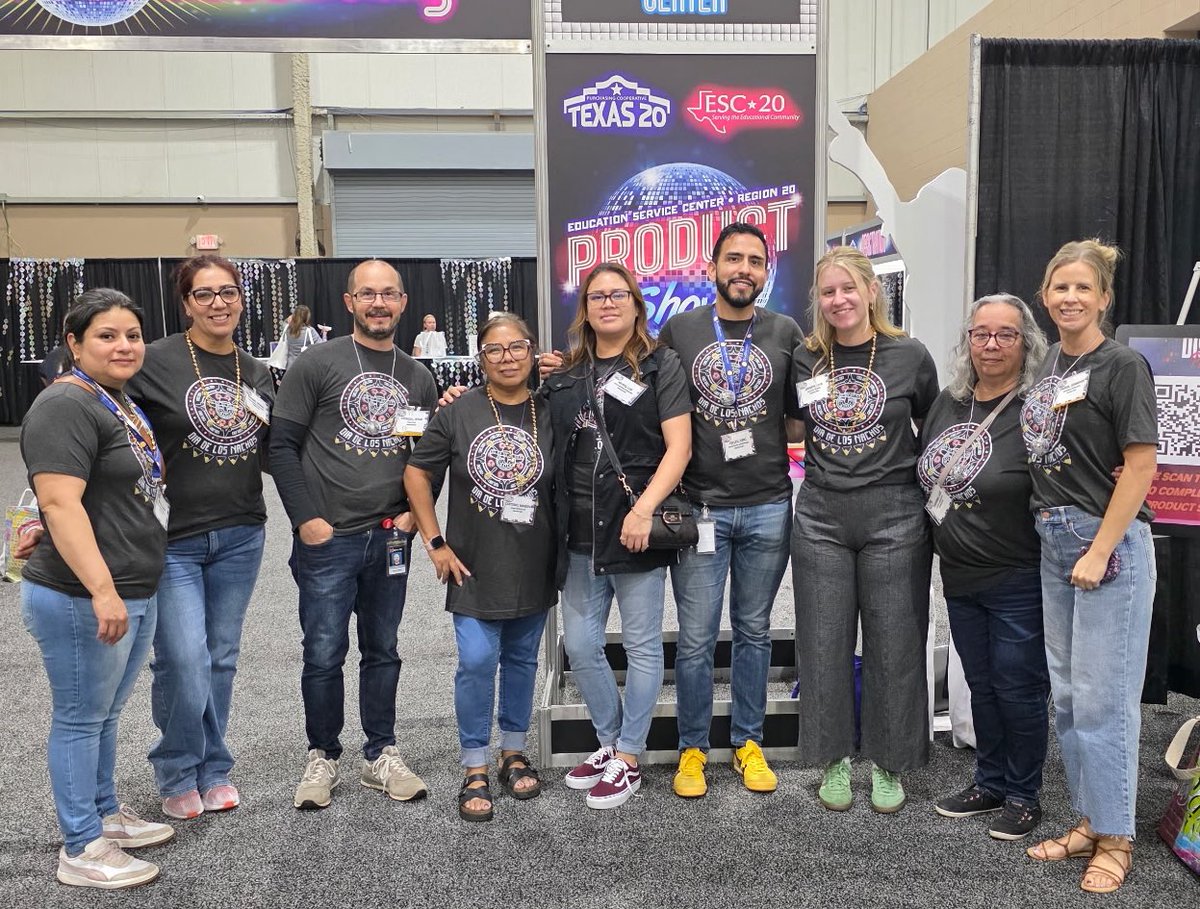 MISDdietitian's tweet image. Had a great time at the ESC-20 product show getting to explore new products, gather menu planning inspiration, network &amp;amp; see my old boss! 
@ESCRegion20
#foodshow #schoolnutrition #menudevelopment #networking