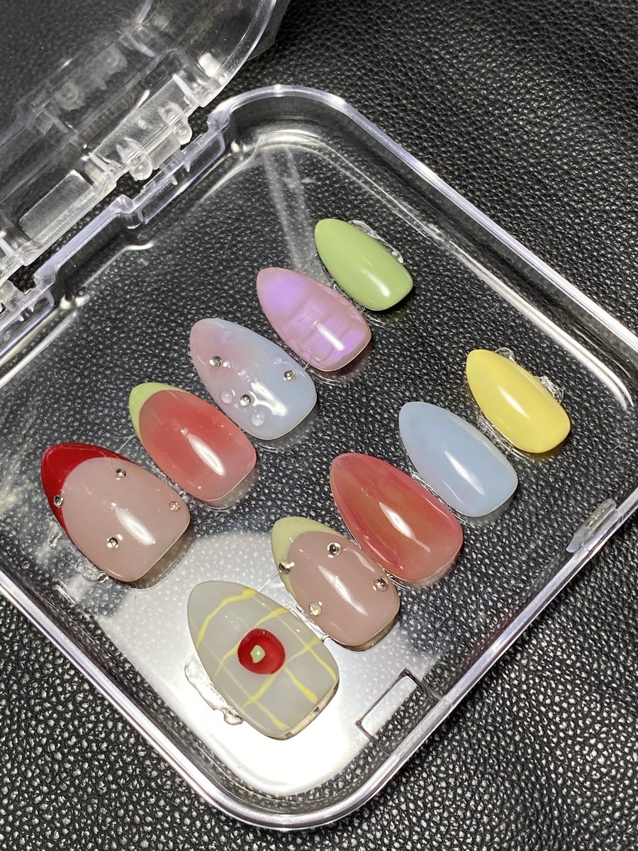 pixiee_archive's tweet photo. Babes aku open custom press on nails start from 40k aja🫶🏻 bisa kirim seluruh 🇮🇩 pakai 🍊. Include tool kit yaa. Tanya2 bisa dm ke sini atau IG
 @/aleen.studio 🫶🏻 https://t.co/bMIzxhDU3W