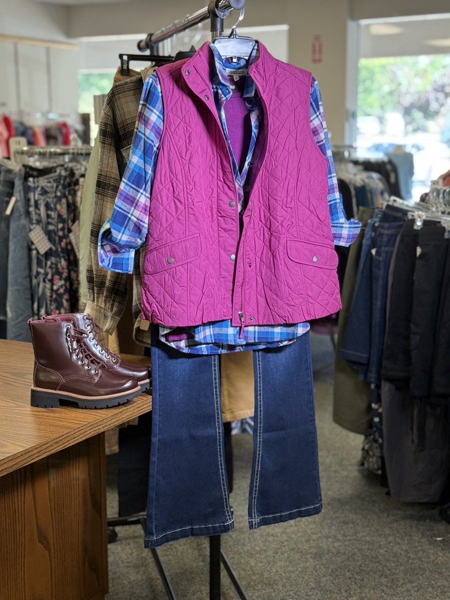 LabelShopper's tweet image. Fall is calling, and so is your wardrobe refresh 🍁 Whether it’s sweaters, boots or easy everyday layers, these outfits are ready for everything the season brings.

#labelshopper #fall #outfits #falloutfit