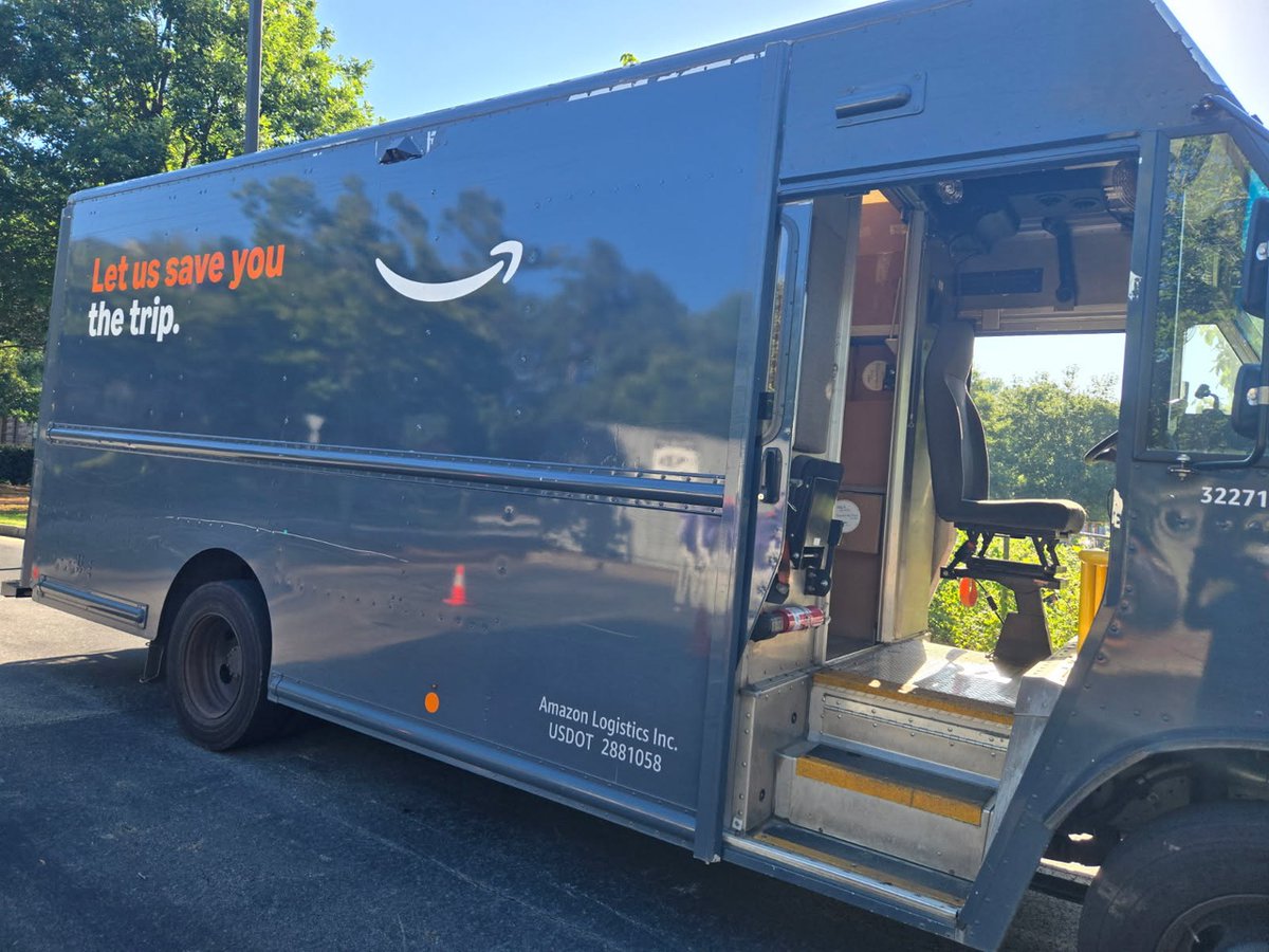 soldiersangels's tweet photo. Thank you, Amazon Local Good, for once again helping us transport grocery donations to our Military and Veteran Food Distributions! We’re incredibly grateful for their partnership and commitment to serving those who serve. #togetherwithAmazon https://t.co/3mxgoW11Dx