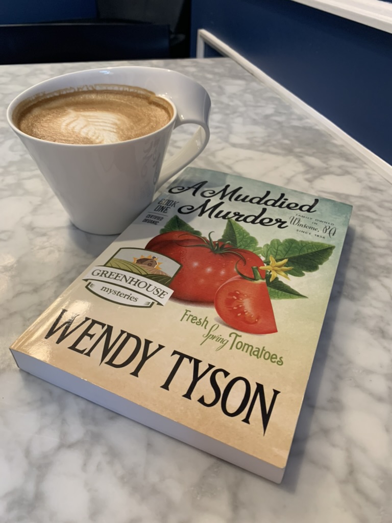 CelebratingCozy's tweet photo. Happy Cozy Mystery Monday!

#amreading #cozies #cozymysteries #sleuthers https://t.co/G9IV4X4ycp