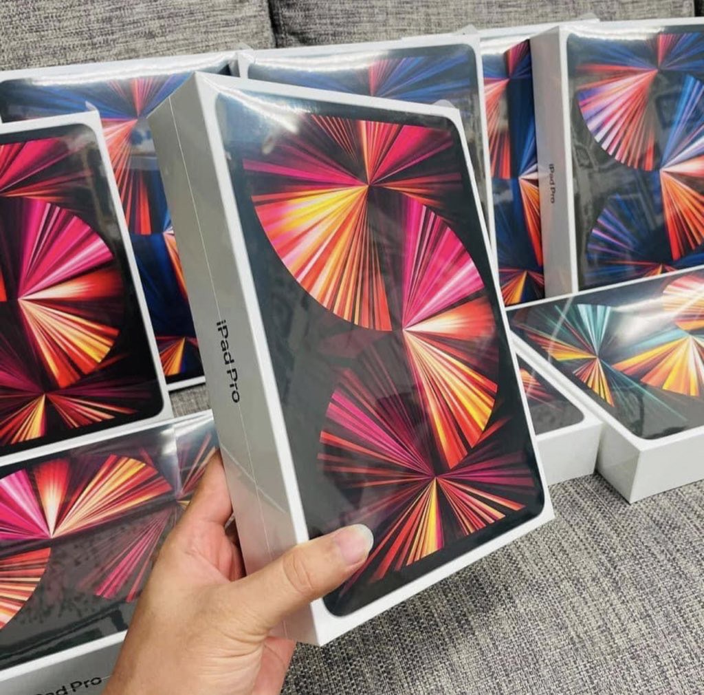 ※転売しない！絶対欲しい！！限定抽選！！

ラスト！！選びます！！１名様！！リポスト開始！！

❶iPad Pro  ❷iPhone 16Pro  ❸iPhone 16

⚡【応募方法】⚡（9月16日まで）
1⃣フォロー2⃣リポスト3⃣希望景品の番号をリプ

※当プロフィール先から当選待機も可能です🩷