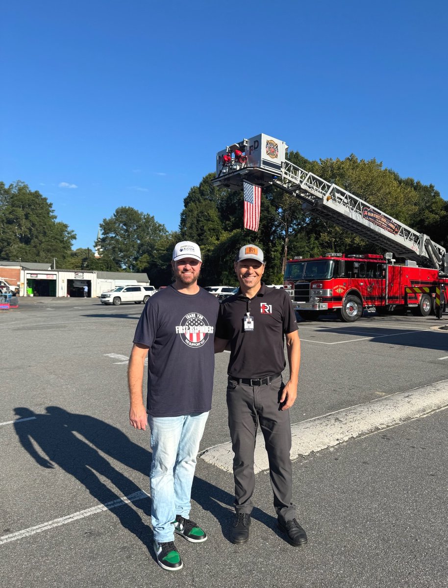 Honored to serve 150+ first responders with The Knorr Group and G2 Real Estate on 9/11! 🚒👮🏻‍♂️🇺🇲