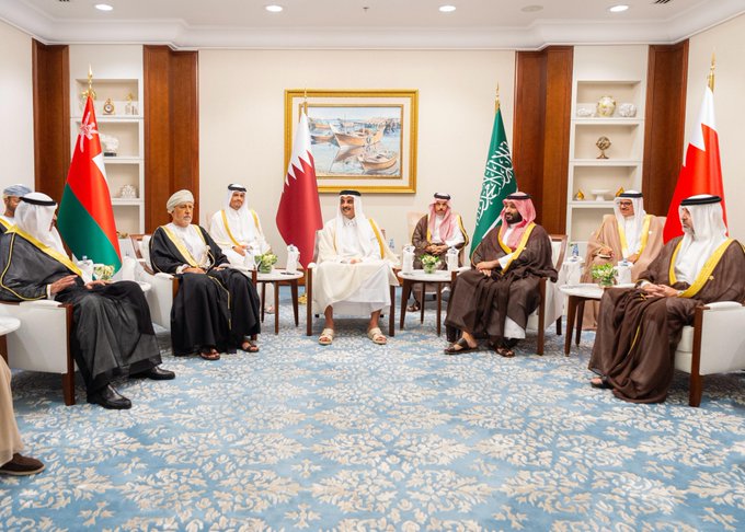 ولي العهد يرأس وفد المملكة المشارك في الدورة الاستثنائية للمجلس الأعلى لمجلس التعاون لدول الخليج العربية في العاصمة القطرية الدوحة.. بندر الجلعود #محمد_بن_سلمان_في_قمة_الدوحة 