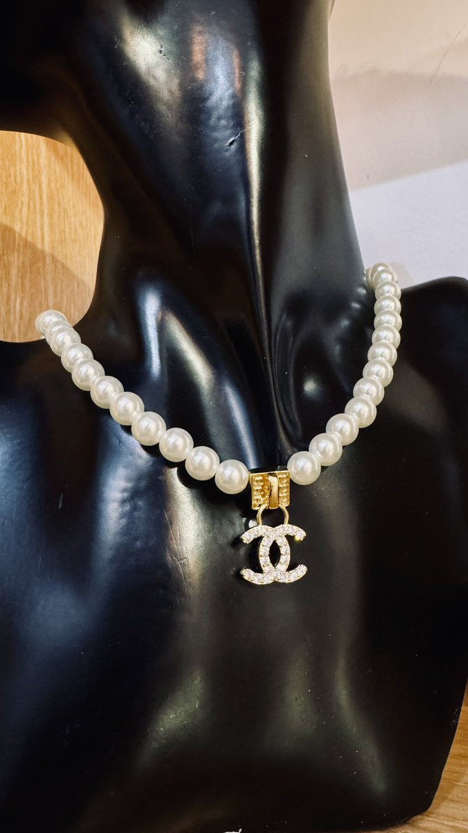 عروض اليوم الوطني تبدأ لدى “سوار فالي” 

#فالي_سنتر 
#الطايف_الان #الطائف