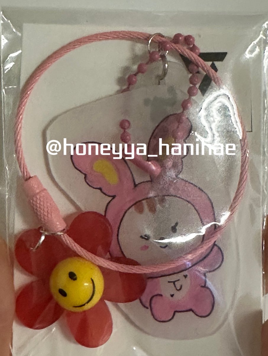 정한아….. 일단 내가 밖이라 내 친구걸로….올려요
받았어요….💖