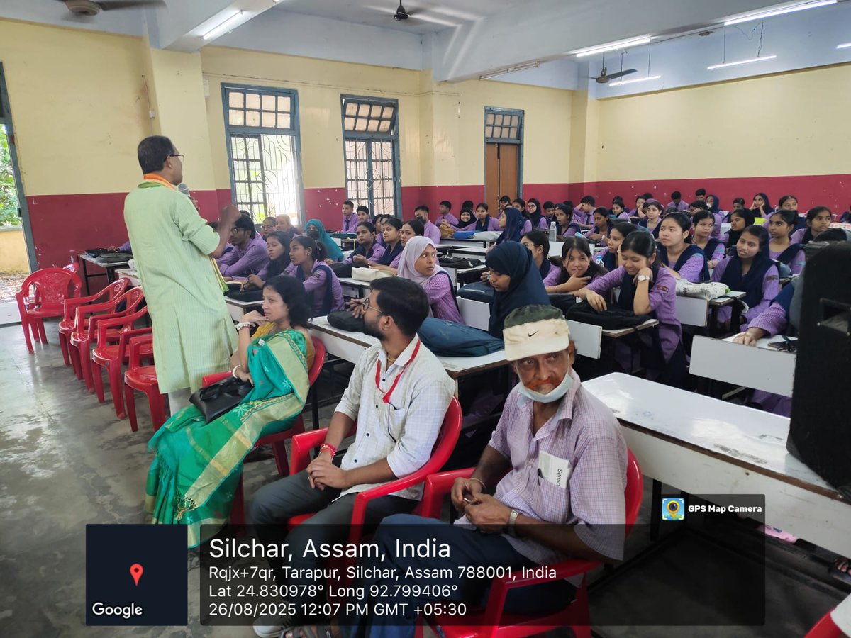 CacharCollege's tweet photo. #89
The Red Ribbon Club of Cachar College, in collaboration with NCC &amp; NSS and supported by Barak Valley Voluntary Blood Donors Forum, organized a Blood Donation Awareness Campaign. Inspiring talks by Sri Mahitosh Paul motivated students #everydropcounts!🩸
#DonateBlood #SaveLife https://t.co/fbqmENhqeM
