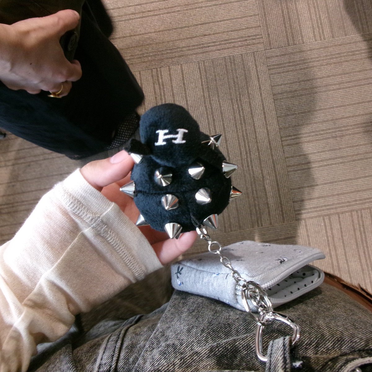 neko_pun25's tweet image. モエカさんのやさしい「みんな元気ですか？」にとても救われました…祈りみたいな音楽を本当にありがとうの気持ちです🫂✴︎
#羊文学_いまここ