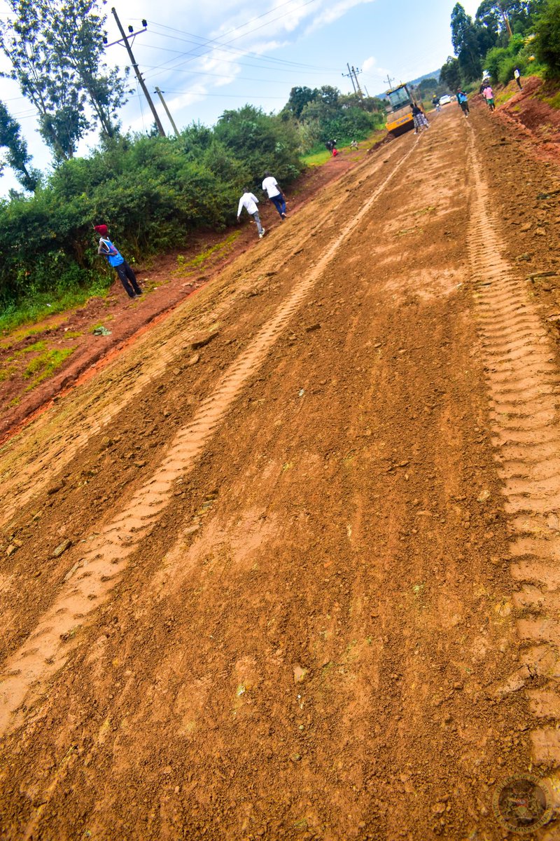 InnocentMugabe's tweet photo. Rehabilitation of Matunda Junction- Kona Mbaya- Bondeni-River Nzoia road.The contractor is fully operational on site at the Misikhu and Naitiri section, and plans are on advance stages for the contractor to mobilize equipment for permanent works on Kona Mbaya- Brigidier section. https://t.co/MhKBCS28dU
