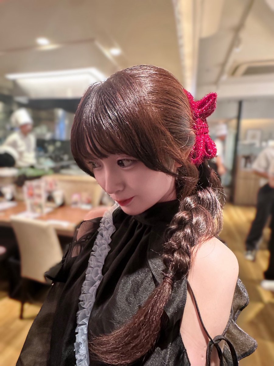 合同イベント横浜2公演ありがとうございました！

かなり久しぶりの野外イベントで、たくさんの方に見て頂けて嬉しかったです🍑♡

きょう出逢ってくれた方も、いつも好きでいてくれる方も、優李が幸せをいっぱいお届けするからこれからも目を離さないでねっ♥️

(妹撮影のノーマルカメラ)