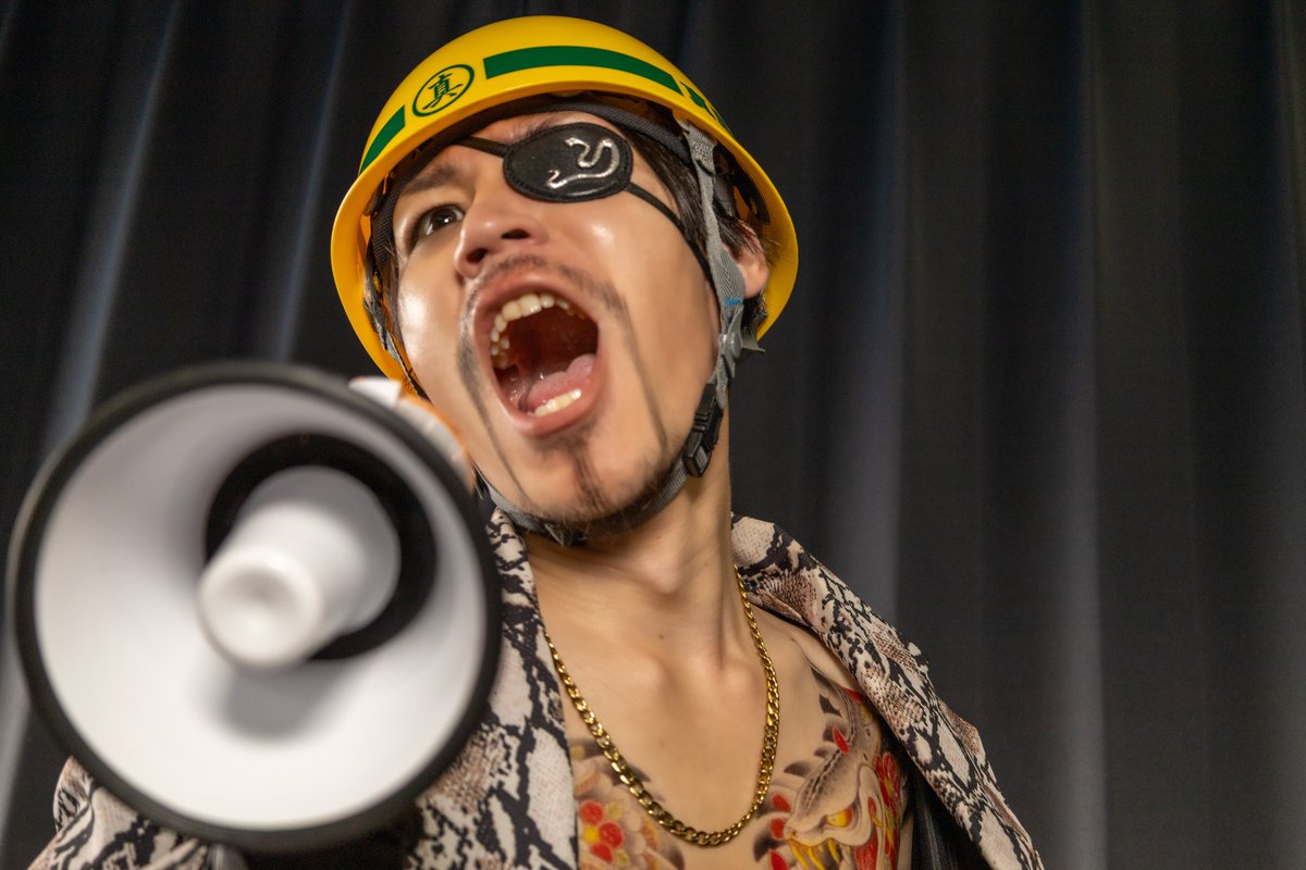 真島吾朗を愛してやまないレイヤーです😇
ゲーム内の動きを完全再現する事を主軸でやってます！

 #三連休はフォロワーが増えるらしい