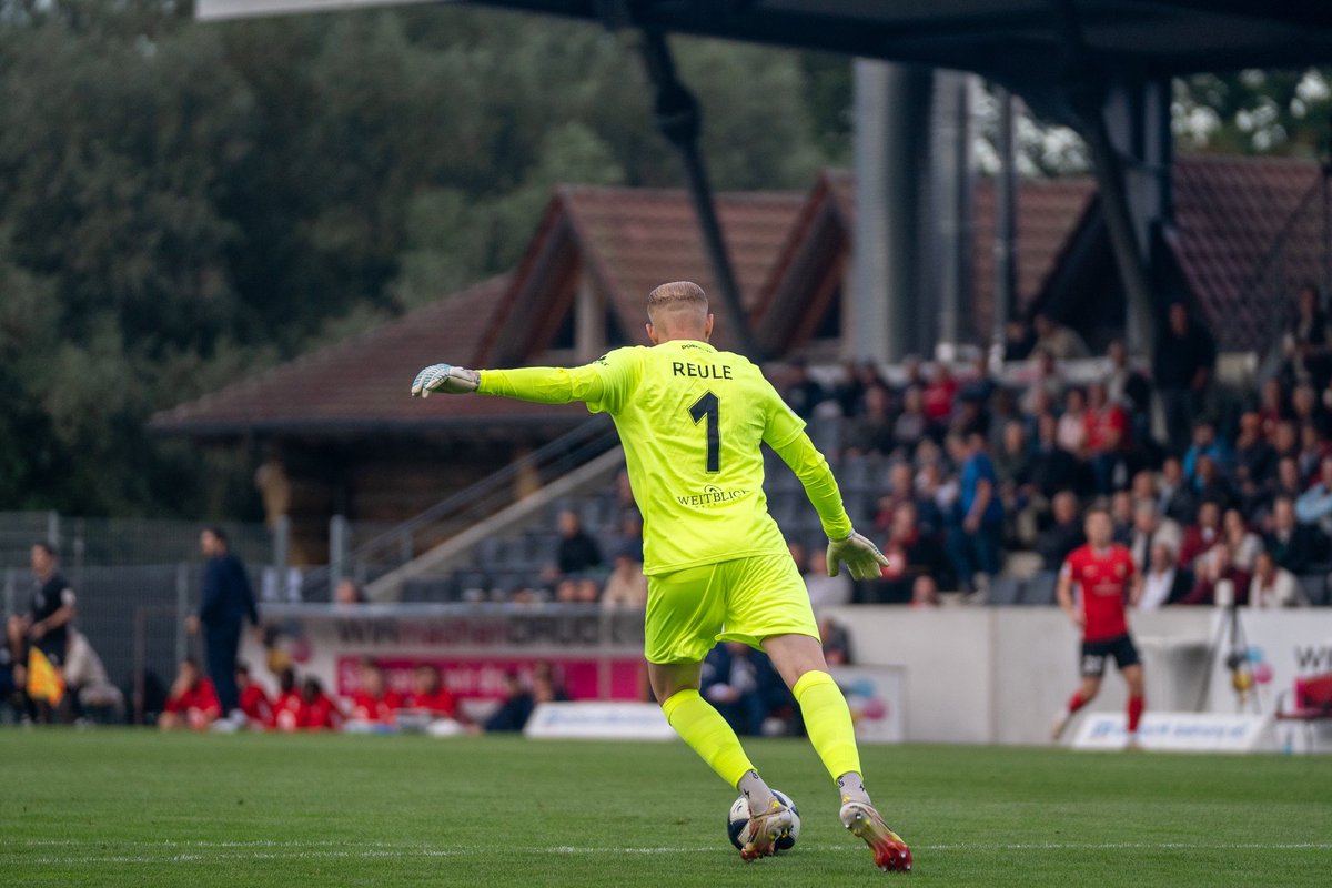 🔙 #SGSOFC 📸

Was für ein Abend unter Flutlicht in unserem Wohnzimmer! 🔥 

Und damit hinein in eine neue Woche mit einem weiteren Freitagabend-Spiel: Auswärts beim TSV Steinbach Haiger 😮‍💨