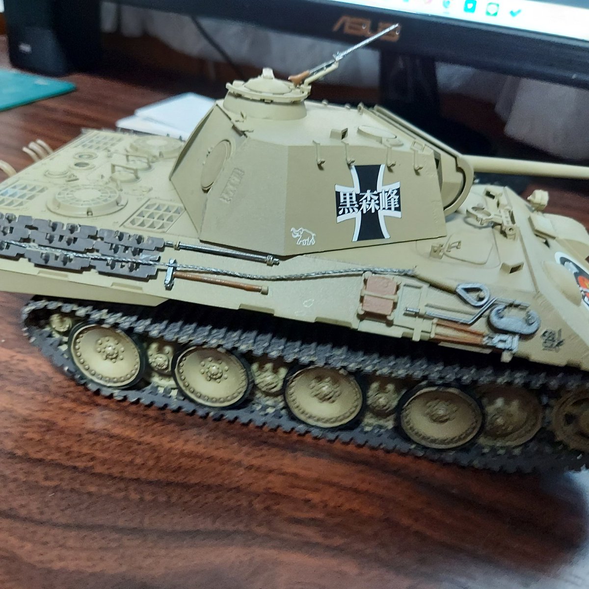 阪神軍偽装タイガース戦車完成しました。おもいっきりネタに走ってかなり滑ってると思いますが、たまにはこういうおふざけも楽しいですね！
阪神タイガース🐯リーグ優勝記念に作りました！
タミヤの古参であるパンサー中戦車を使用しました。