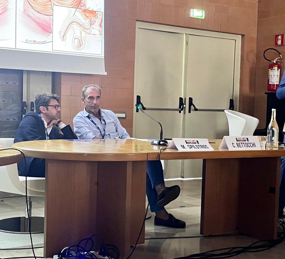 Congresso a Bari sulla chirurgia ricostruttiva dei genitali esterni, ottima faculty e alto livello scientifico.

#chirurgiaricostruttiva