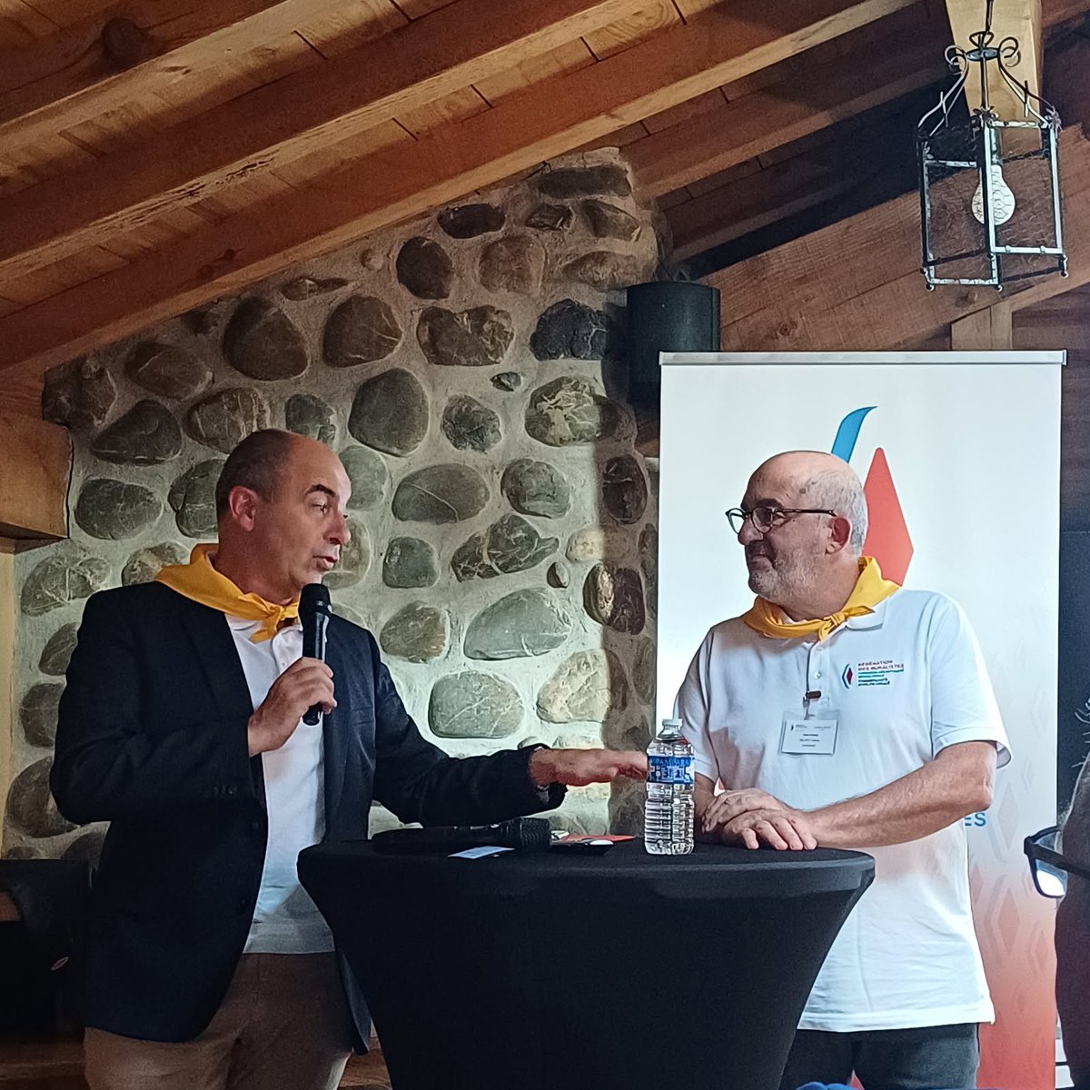 Groupe EDC (@edc_groupe) on Twitter photo Ce week-end, l’EDC était sur tous les fronts 💪
🔹 En Vendée avec Jérémy
🔹 Dans les Pyrénées-Atlantiques avec Barbara
🔹 En Côte-d’Or avec Guillemette
🔹 Dans l’Aube avec Stéphanie
Présente dans 4 AG de buralistes pour accompagner le réseau, partout en France Ce week-end, l’EDC était sur tous les fronts 💪
🔹 En Vendée avec Jérémy
🔹 Dans les Pyrénées-Atlantiques avec Barbara
🔹 En Côte-d’Or avec Guillemette
🔹 Dans l’Aube avec Stéphanie
Présente dans 4 AG de buralistes pour accompagner le réseau, partout en France