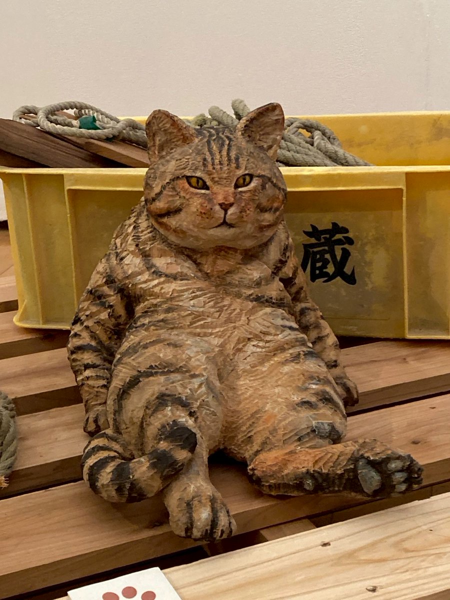 SakuraCandyTiro's tweet photo. 友だちにすすめてもらった、大人気の「はしもとみお木彫展」に行ってきました😊🎶かわいい動物たちにキュンキュンしました😍✨✨✨
#はしもとみお 
#館林美術館 https://t.co/dFfGVxjE0d