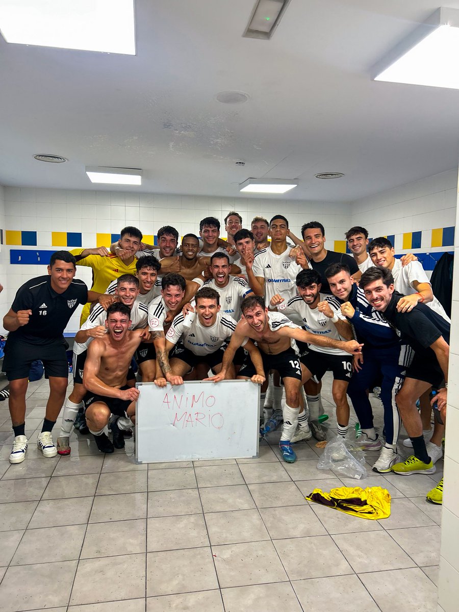 CDCanillas's tweet photo. 💙🤍 Arranque con +3

📍 Las Rozas 1-2 CD Canillas

👏 Gran trabajo de todo el equipo en el primer partido de liga.
Esto es solo el comienzo… 💪🏼

💙⚽ Mensaje especial: mucho ánimo a Mario (Infantil A) en su recuperación @Cantera_CANI 

#VamosCanillas #LucharemosConOrgullo https://t.co/hc7vnyNl8Z