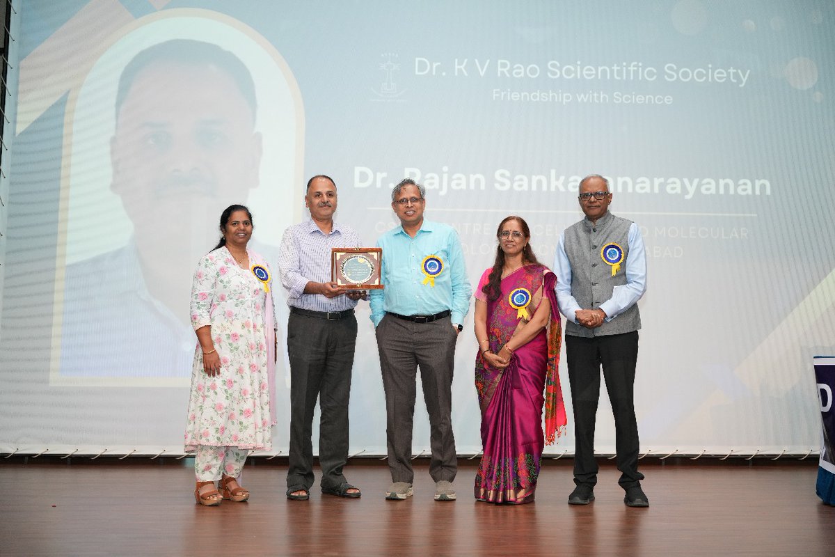 ccmb_csir's tweet image. Many congratulations to @sankarfr1 for the Eminent Supervisor Award by KV Rao Scientific Society during the 25th Annual Day of the Society.
@CSIR_IND
