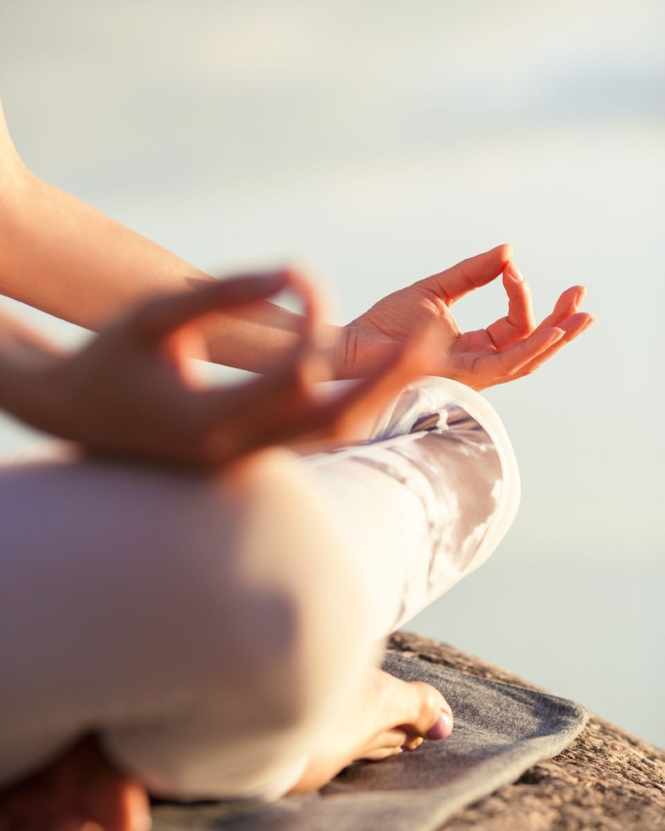 En la quietud de un instante, puedes encontrar paz. La meditación es el camino para conectar cuerpo y mente, liberando tensiones y permitiendo que tu energía fluya libremente. Con cada respiración, te acercas más a tu verdadero ser. 

#meditacion #consciente #pharmadusbotanicals
